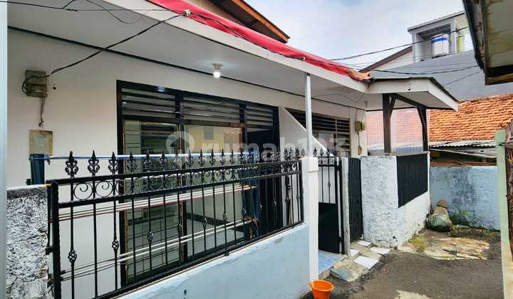 1-story, 3-unit rental house ready for occupancy on Jl Damai, Cipete Utara, Kebayoran Baru.