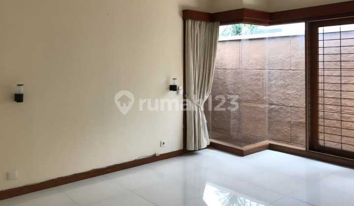 Rumah 2 Lantai Siap Huni Fully Furnish di Pondok Indah 2