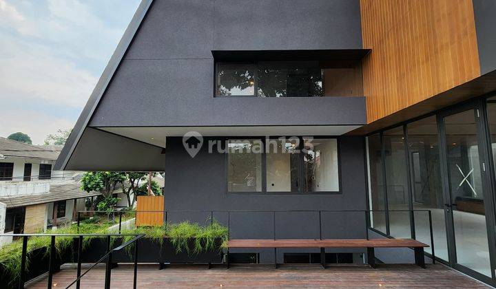 Rumah Bagus 3 Lantai + Rooftop Dalam Town House Di Kemang Selatan 2