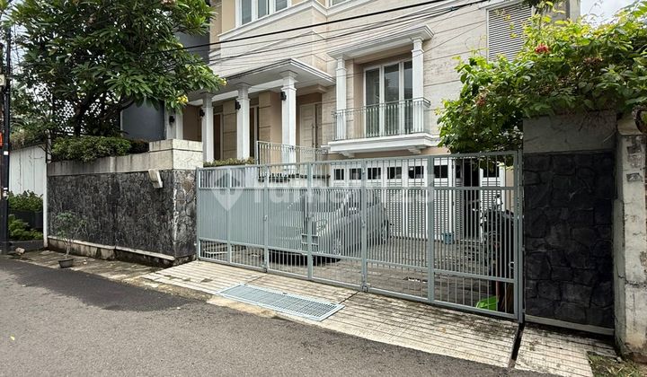 Nice House 2.5 Floors Ready to Live in Senopati Area, Kebayoran Baru Nice House 2.5 Floors Ready to Live in Senopati Area, Kebayoran Baru