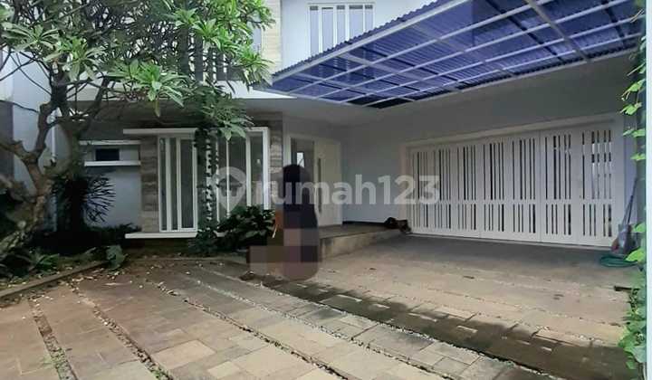 Rumah Bagus 2 Lantai Siap Huni Lingkungan Tenang Di Pondok Indah