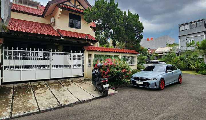 Rumah 2 Lantai Siap Huni Dalam Komplek Mewah Di Pondok Indah