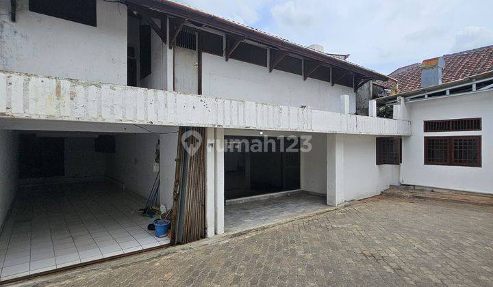 Rumah Tua 2 Lantai Di Area SCBD Dan Chandra Winata, Kebayoran Baru 2