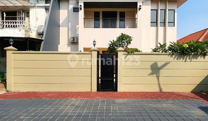 Rumah Baru 2 Lantai Full Renovasi Di Gandaria Utara Kebayoran Baru