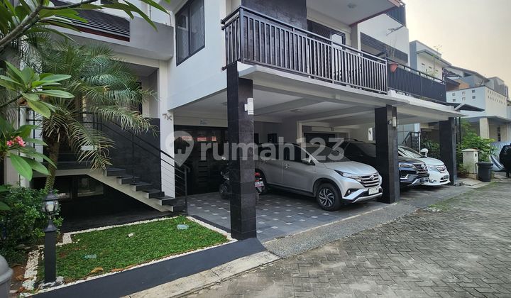 RUMAH 3 LANTAI MINIMALIS MODERN DALAM TOWN HOUSE DI PONDOK PINANG 2