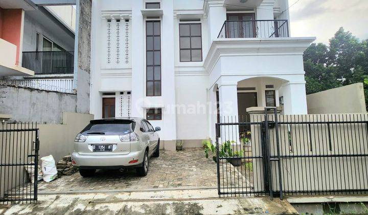 Rumah Baru Renov 2 Lantai America Classic Dalam Komplek Di Lebak Bulus 1