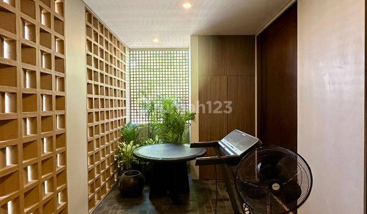 Rumah Baru Minimalis Modern 3 Lantai Semi Furnish Di Kemang ampera 2