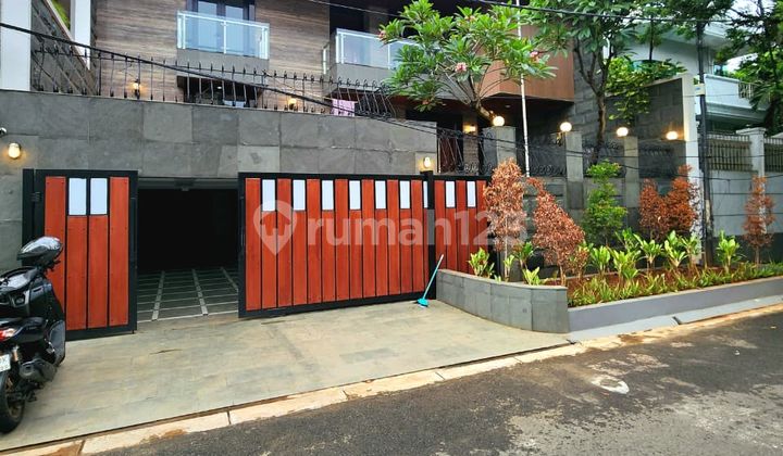 New 2.5 Story Fully Furnished Modern Classic House Ready to Occupied in Pondok Indah New 2.5 Story Fully Furnished Modern Classic House Ready to Occupied in Pondok Indah