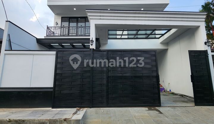 RUMAH BARU 2 LANTAI MODERN CLASSIC FULLY FURNISH DI PONDOK INDAH