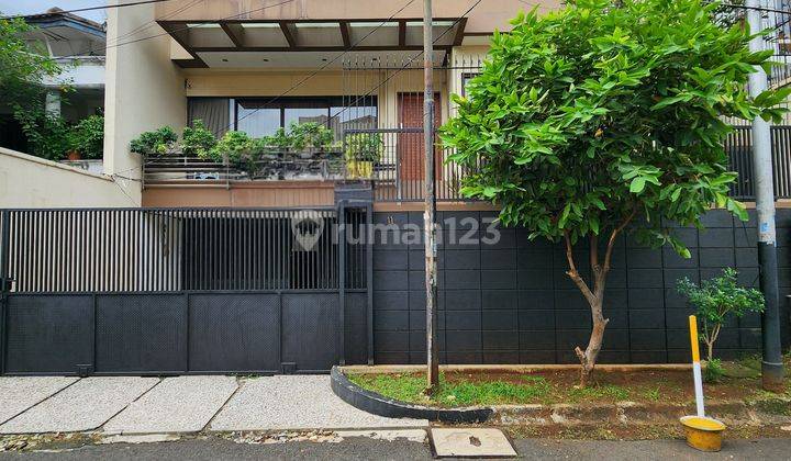 Rumah Sewa Siap Huni 3 Lantai Minimalis Modern Di Pondok Indah 2