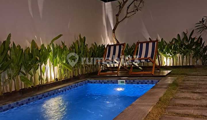 Rumah Baru Menawan dengan Desain Tropis di Kampial