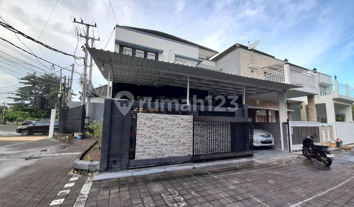 Modern House with Prime Location and Strategic Position in Jimbaran, Badung, Bali