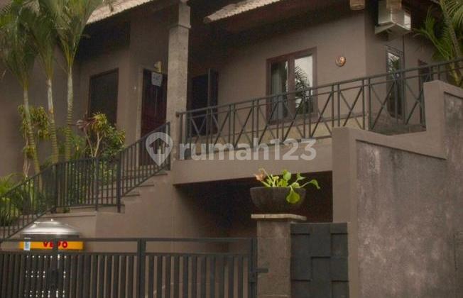 A Comfortable Tropical-Style House At Jimbaran A Comfortable Tropical-Style House At Jimbaran