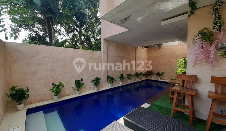 Rumah Modern dengan Posisian Hook dan Kolam Renang di Jimbaran Badung Bali Rumah Modern dengan Posisian Hook dan Kolam Renang di Jimbaran Badung Bali
