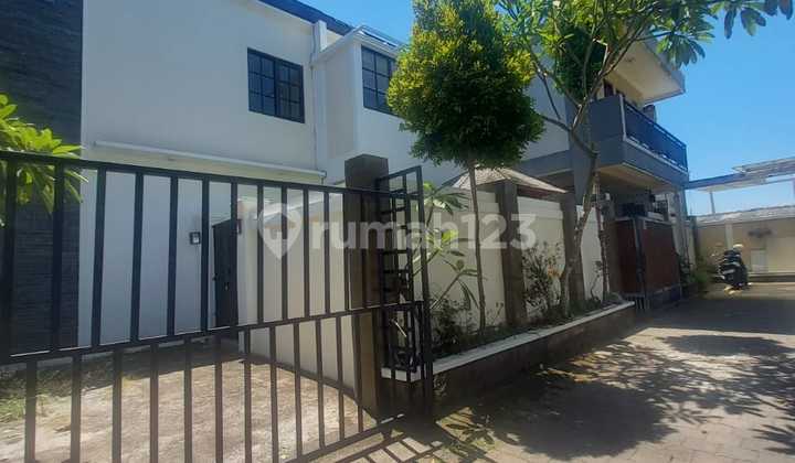 Dijual Rumah Modern Second Dengan Posisi Pojok, Lokasi Sangat Strategic Di Jimbaran, Kec. Kuta Selatan, Badung Bali