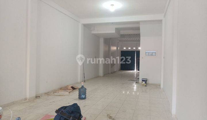 Sewa ruko strategis 2 lantai  arthamas Supriyadi semarang 2