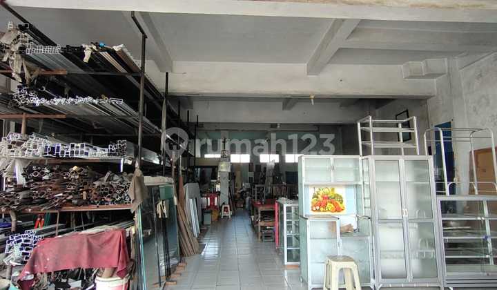 Selling Shop House and Residence on Soekarno Hatta Arterial Road, Semarang 2