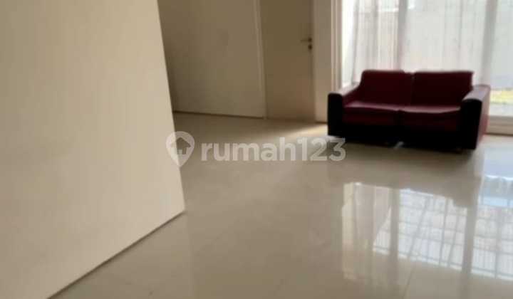 Sewa Rumah Semi Furnish Ivy Park , Citraland Bsb Semarang 2