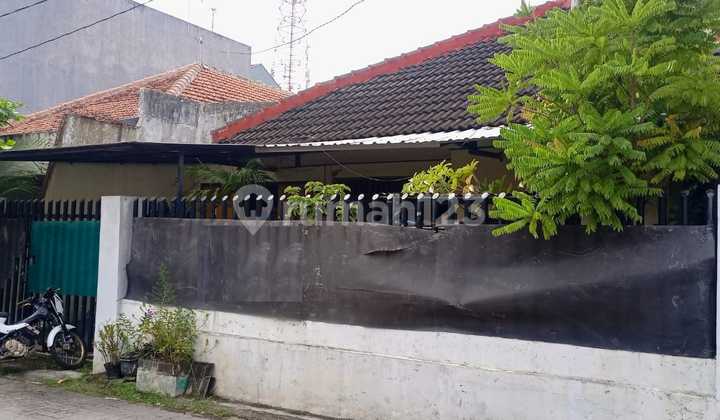 Jual Rumah Tengah Kota Di Anggrek , Pekunden Dekat Mall Ciputra 1