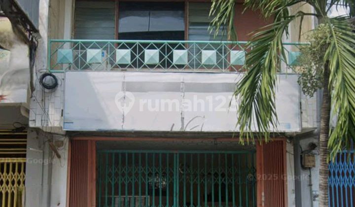 2-Story Shop House for Rent in Pecinan Alley, Semarang 1