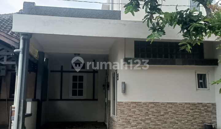 Sell Cheap Ready-to-Live Beautiful Semarang House Sell Cheap Ready-to-Live Beautiful Semarang House
