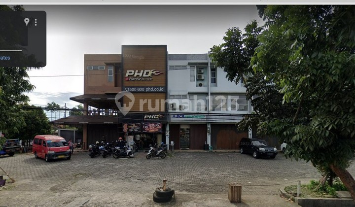 Dijual Ruko 3 lantai HUK ( EX Dunkin Donut) Jalan Veteran raya - Bintaro . Jakarta Selatan