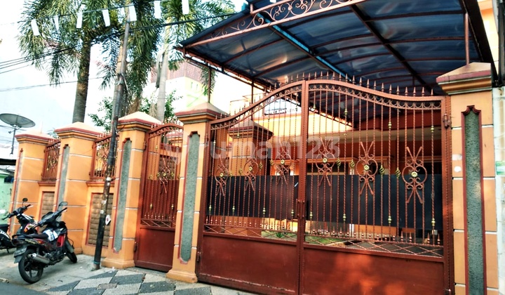 Rumah 2 lantai di Jl. Tangki Lio, Mangga Besar. Jakarta Pusat