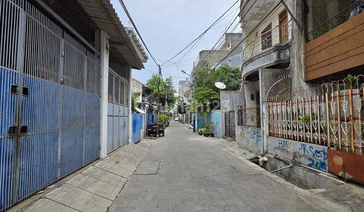 Rumah tinggal 3 lantai luas 165 m2 di kebon jeruk, Sawah besar. Jakarta Pusat 2