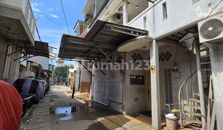 Rumah 2 lantai siap huni di semut ujung, Penjaringan. Jakarta Utara