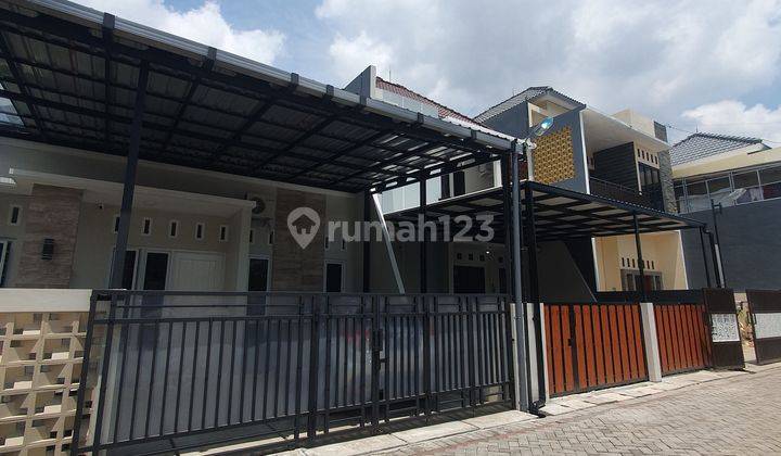Townhouse Durian banyumanik dekat undip full custo  bisa kpr 
