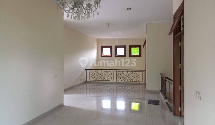 Rumah 2 Lantai Bagus di Semeru Raya, Semarang Belakang Akpol 6
