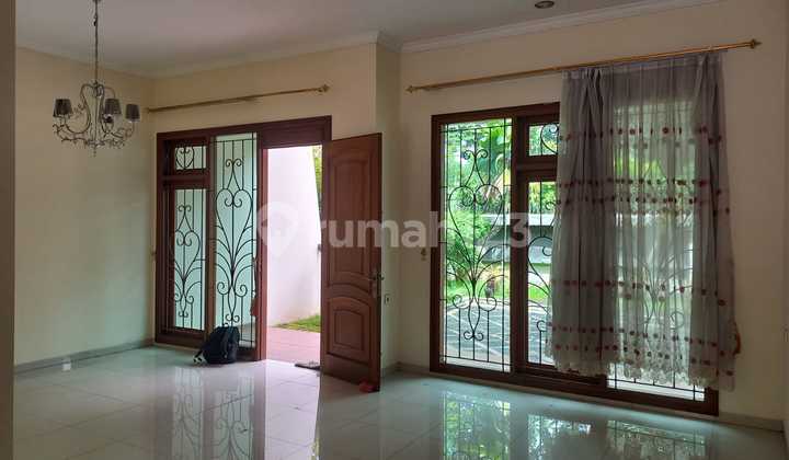 Rumah 2 Lantai Bagus di Semeru Raya, Semarang Belakang Akpol 8