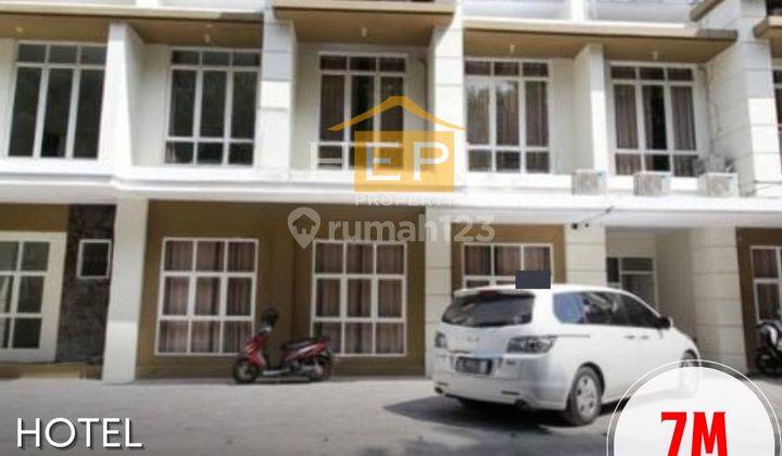 Hotel Dekat Jogja City Mall Tinggal Neruskan, Yogyakarta 1