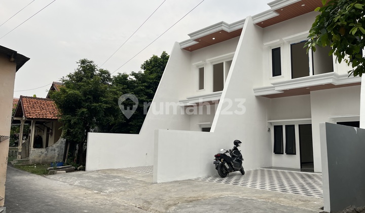 2 Rumah Siap Tanah Luas Huni Lamper Tengah Dekat Jalan Raya 2