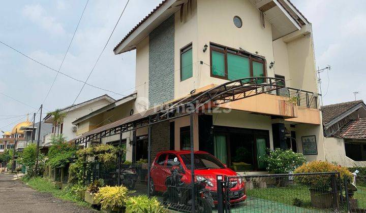 Rumah Hoek di Delta Pekayon Jaya, Bekasi Selatan  1