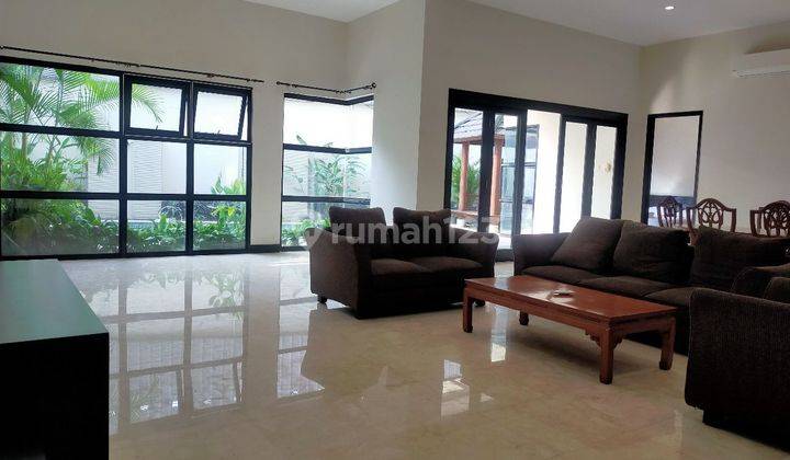 Dijual Rumah Bagus 2 Lantai di Villa Kebagusan  2