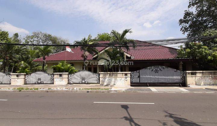 Dijual Rumah Asri dan Luas di Cempaka Putih Barat  1