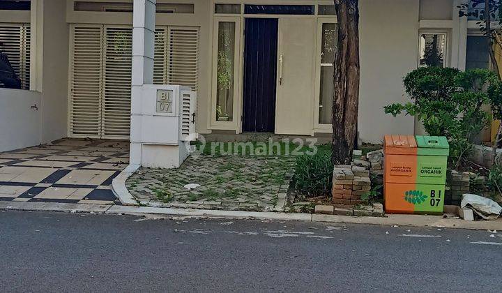 Rumah Bagus, Semi Furnished, Dekat Clubhouse di Cluster Acasia, Summarecon Bekasi  1