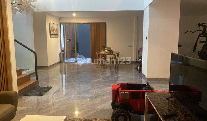 Rumah Hook Furnished Dekat Akses Toll Di Prima Lingkar Asri, Jatibening, Bekasi  1