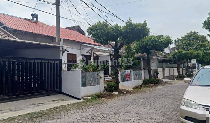 Rumah Dekat Akses Toll Dan Lrt Di Kemang Pratama, Bekasi 2