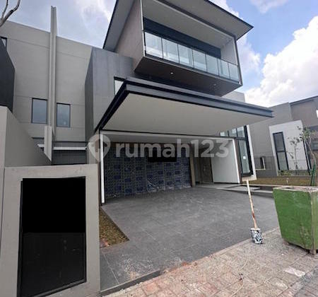 Rumah Dijual Di Cluster Layton Navapark Bsd City Pagedangan Tangerang 1