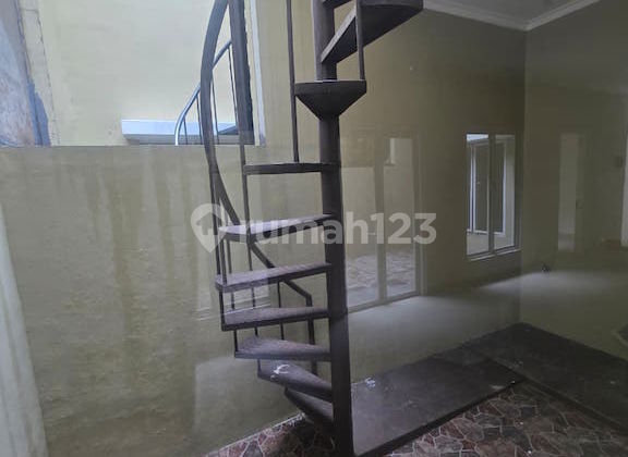 Rumah Disewakan di Cluster San Lorenzo Paramount Kelapa Dua Tangeran 2