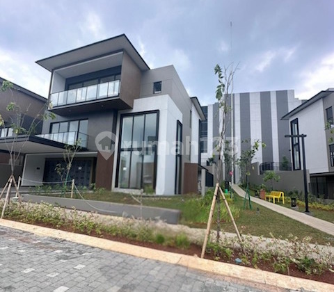 Rumah Dijual Di Cluster Layton Navapark Bsd City Pagedangan Tangerang 2