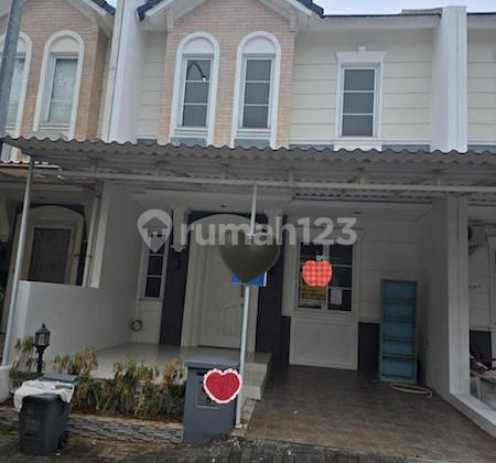Rumah Dijual Cepat di Cluster Azzura House Vanya Park Bsd City Pagedangan Tangerang