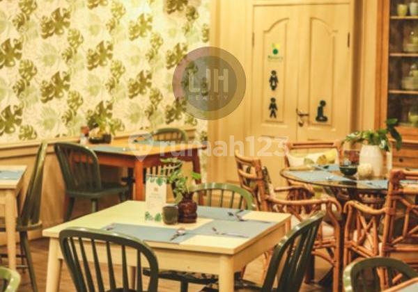 For Rent: Commercial Space in Taman Gunawarman, South Jakarta, Near Senopati and SCBD For Rent: Commercial Space in Taman Gunawarman, South Jakarta, Near Senopati and SCBD