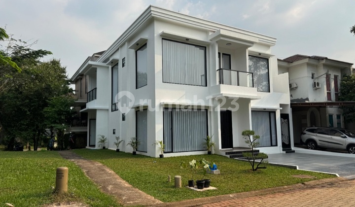 Independent Building Luxury House Collinare @ Foresta Bsd