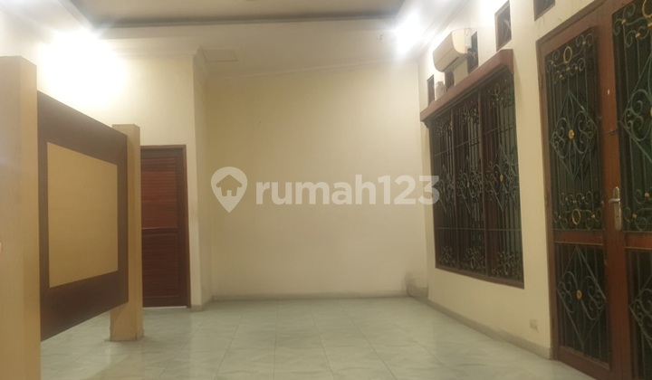 Rumah / Kantor Di Raya Sawangan Depok