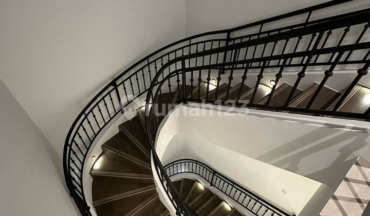 Rumah Brand New American Classic Muara Karang Sangat Bagus  2