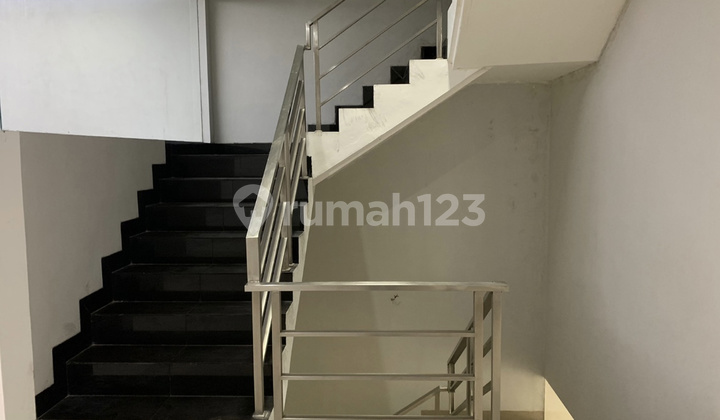 Rumah Minimalist Pluit Utara Rapih Siap Huni 2