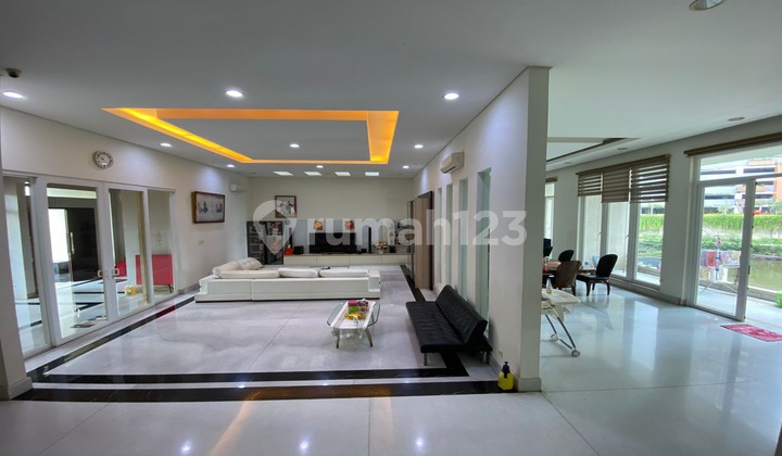 Rumah Mewah View Danau Goldcoast PIK Sangat Bagus 1